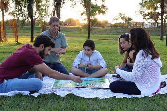 Jogo Talk - Fortaleça os Laços em Família e Crie Memórias Valiosas com Apenas Uma Pergunta