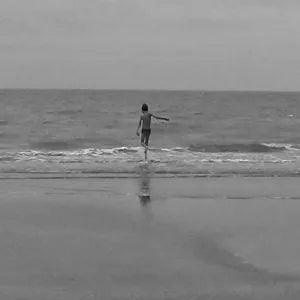 É o dia que está cinza ou nós que vemos assim?