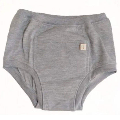 Roupa íntima absorvente adulta unissex na cor cinza, com caimento discreto e confortável como uma cueca ou calcinha comum.
